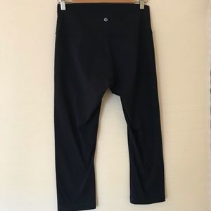 Lululemon Align cropped navy blue yoga pants